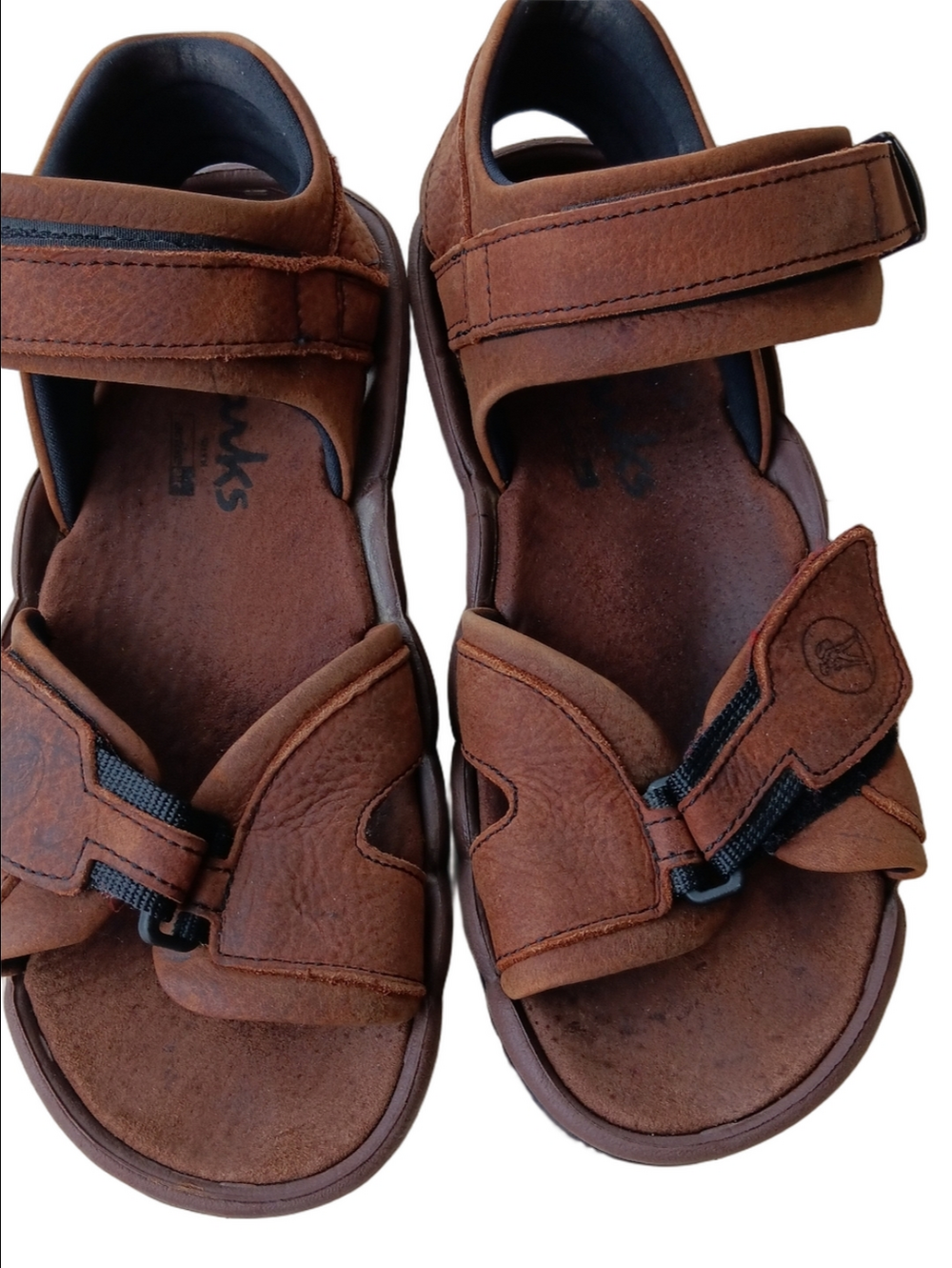 Clarks Men’s Brown Leather Hook-and-Loop Rugged Outdoor Sandals Air Trek Sole 12 - Picture 2 of 9